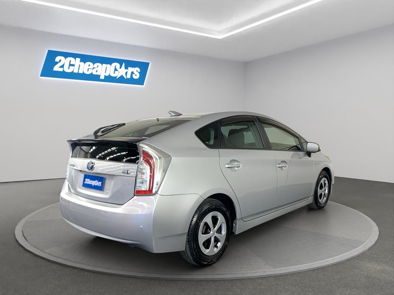 2014 Toyota Prius S Hatchback PUSH BUTTON START + AUTO LIGHTS + REVERSING CAMERA