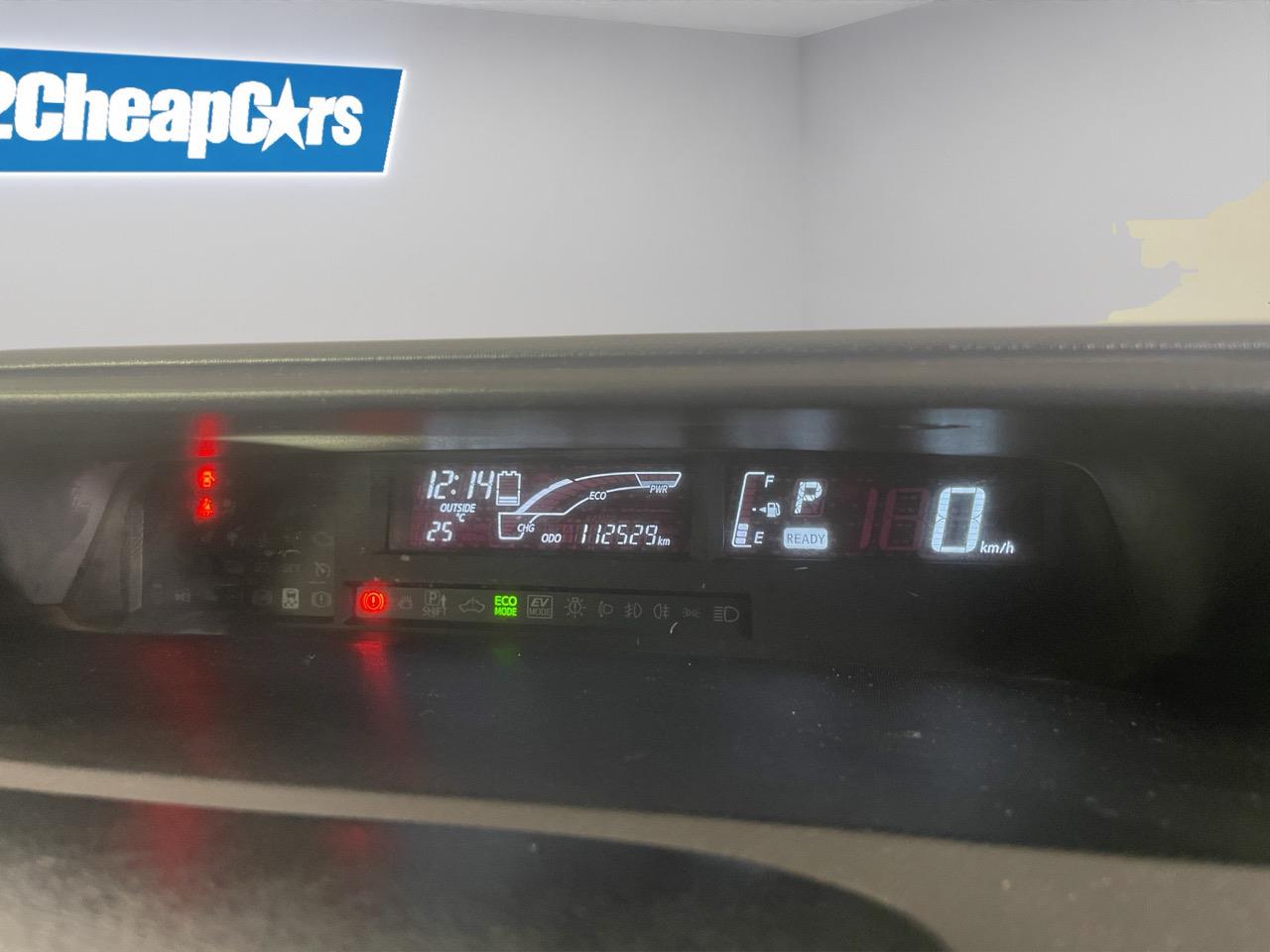 2015 Toyota Aqua X-URBAN Hatchback REVERSING CAMERA + AUTO LIGHTS + PUSH START