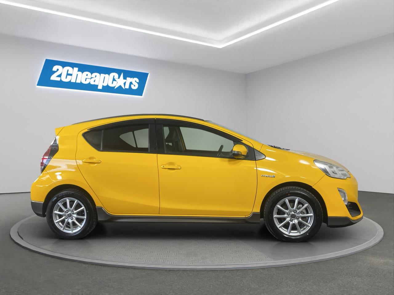 2015 Toyota Aqua X-URBAN Hatchback REVERSING CAMERA + AUTO LIGHTS + PUSH START