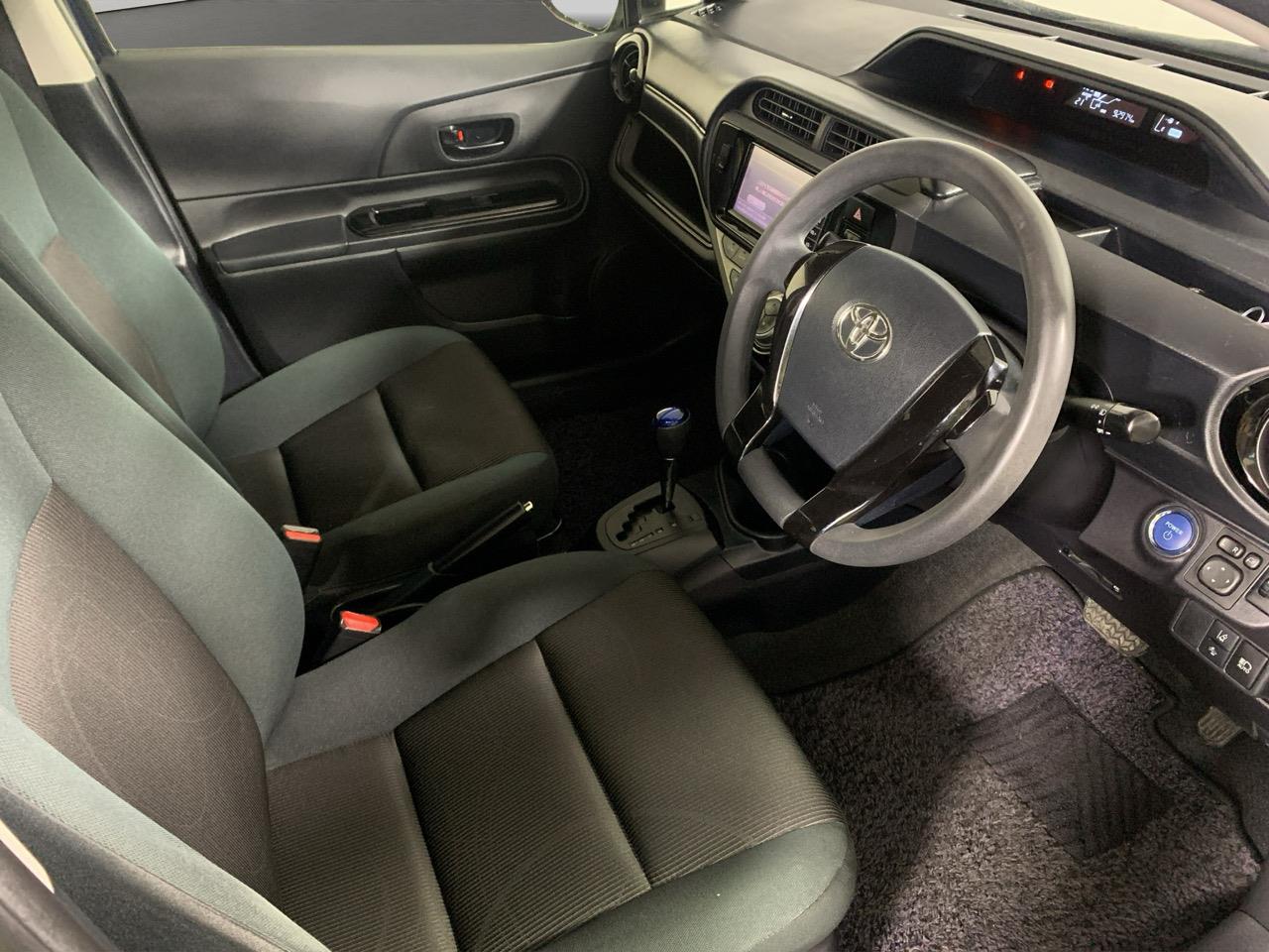 2016 Toyota Aqua Facelift Model S Hatchback REVERSING CAMERA + PUSH BUTTON START + AUTO LIGHTS