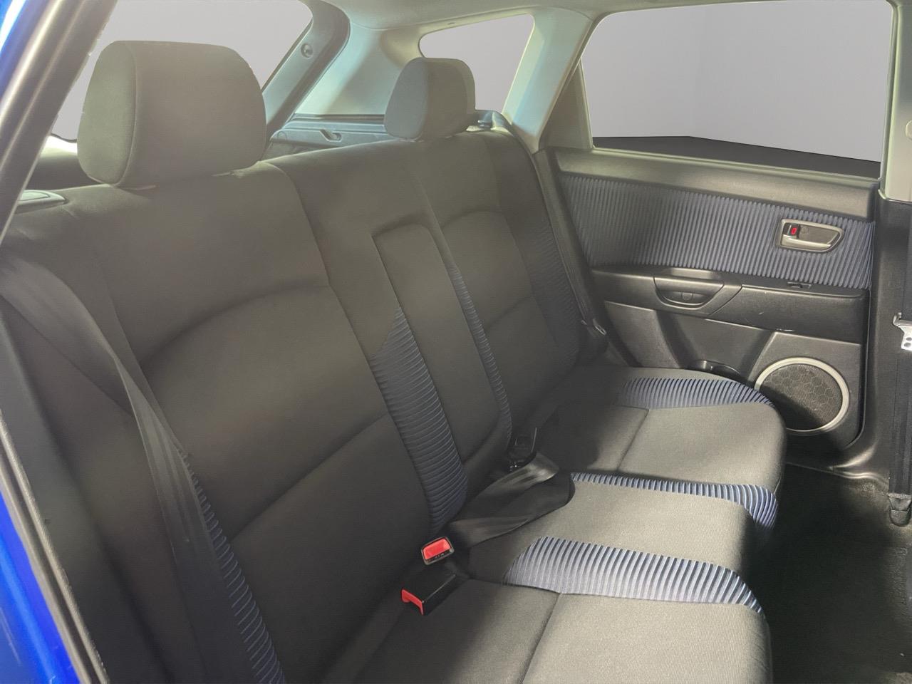 2005 Mazda Axela 23S Hatchback AUTO LIGHTS + GREAT SPACE