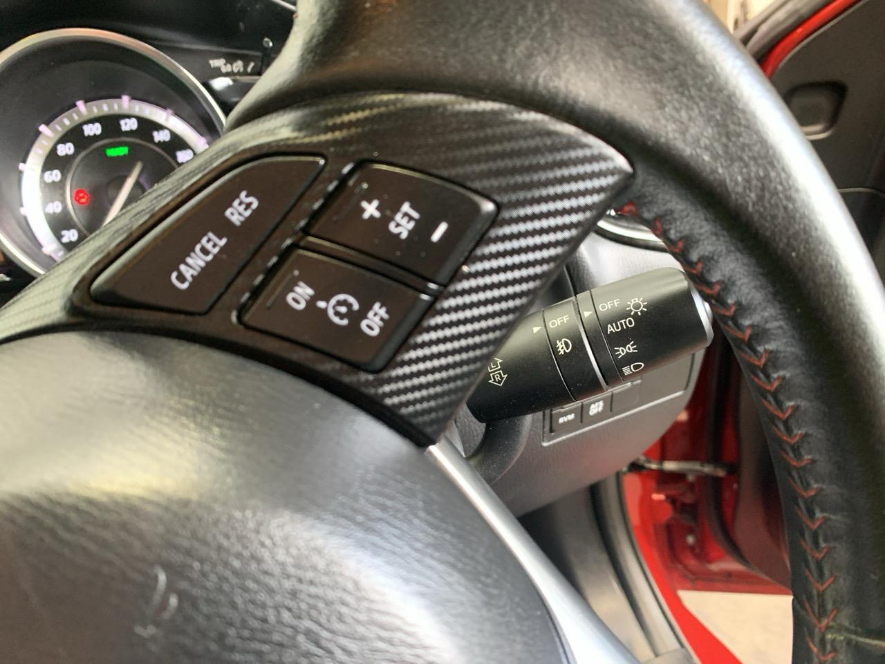 2013 Mazda Axela Hybrid S Sedan CRUISE CONTROL + REVERSING CAMERA  + AUTO LIGHTS