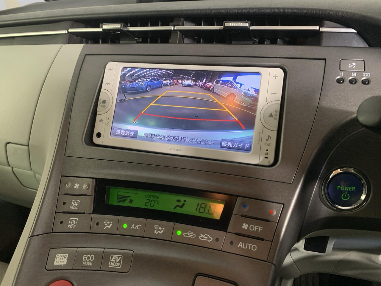 2012 Toyota Prius S Hatchback REVERSING CAMERA + AUTO LIGHTS + PUSH BUTTON START