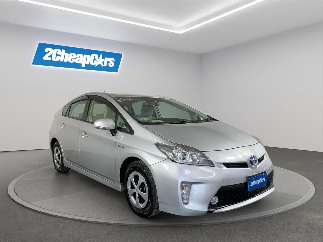 2012 Toyota Prius S Hatchback REVERSING CAMERA + AUTO LIGHTS + PUSH BUTTON START