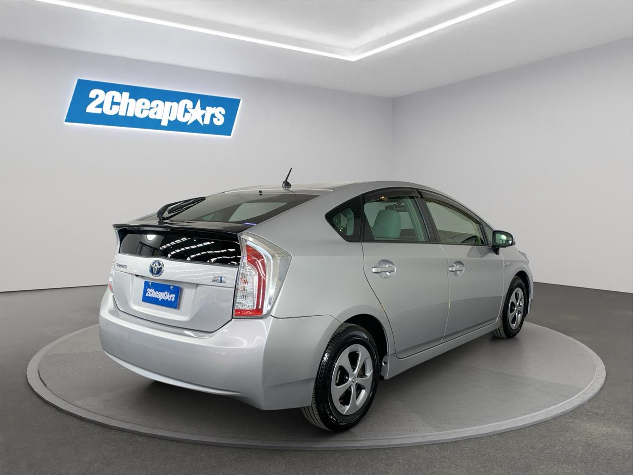2012 Toyota Prius S Hatchback REVERSING CAMERA + AUTO LIGHTS + PUSH BUTTON START