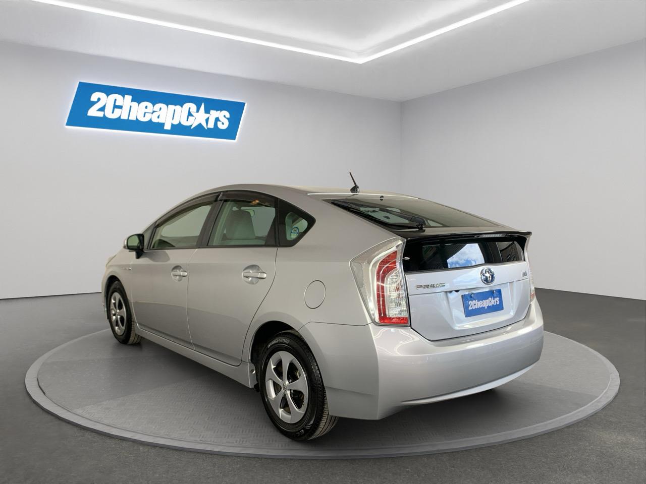 2012 Toyota Prius S Hatchback REVERSING CAMERA + AUTO LIGHTS + PUSH BUTTON START