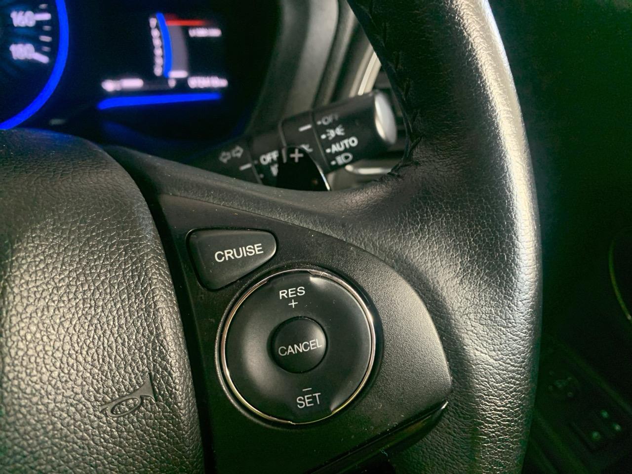 2015 Honda Vezel Hybrid RV/SUV CRUISE CONTROL + PUSH BUTTON START + PADDLE SHIFT