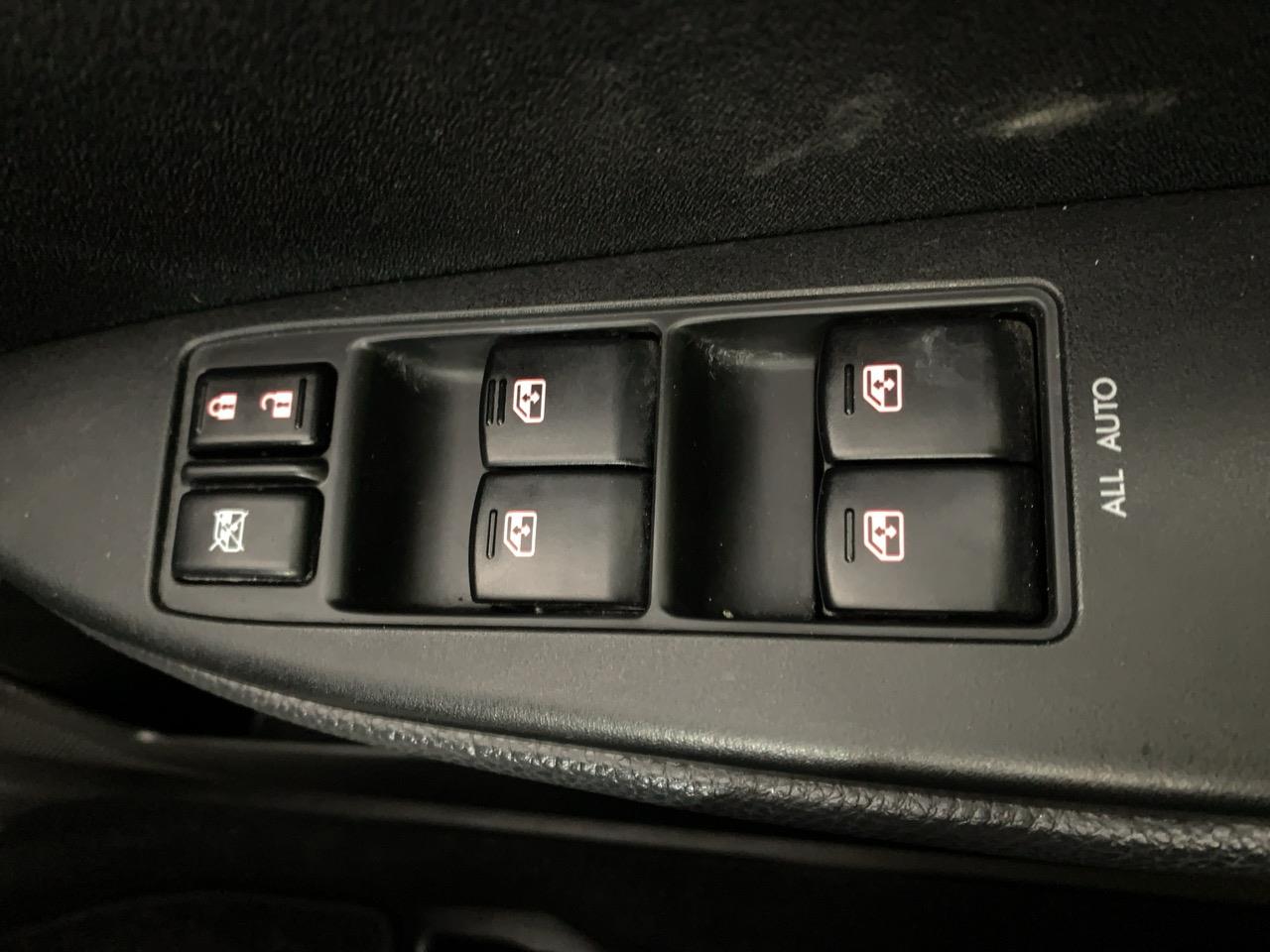 2014 Subaru Legacy AWD Station Wagon AWD + CRUISE CONTROL + PADDLE SHIFT