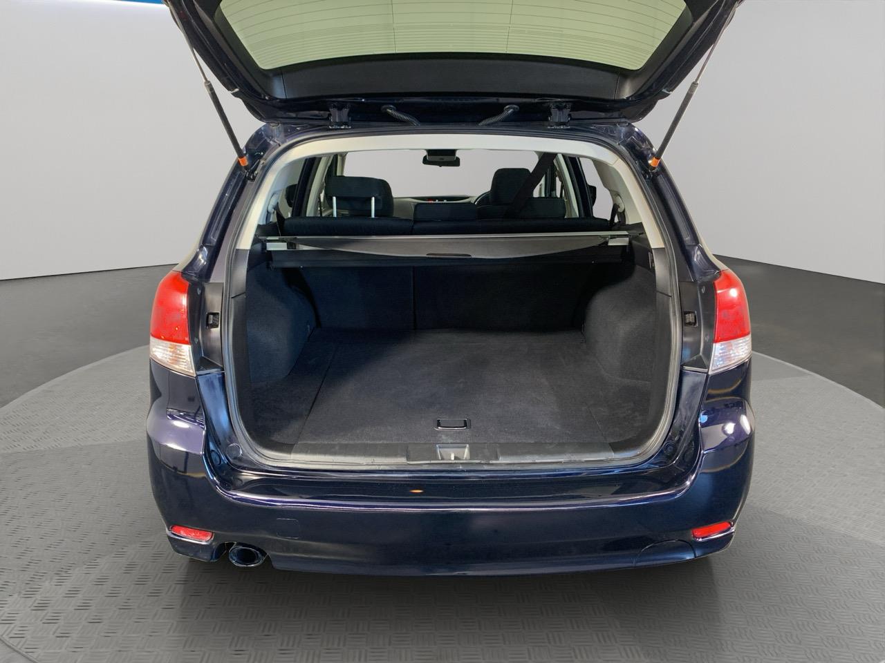 2014 Subaru Legacy AWD Station Wagon AWD + CRUISE CONTROL + PADDLE SHIFT