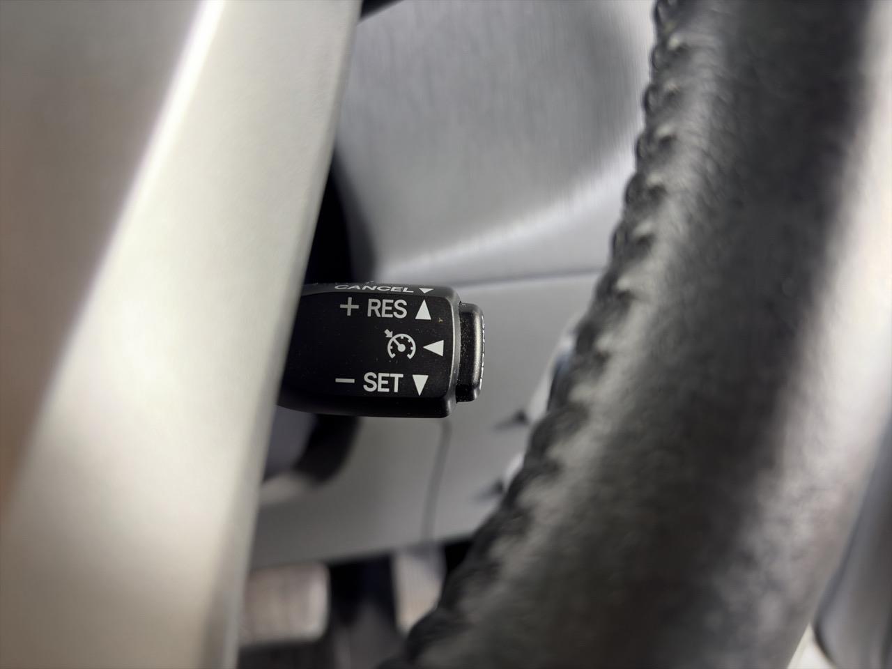 2012 Toyota Prius Alpha G 7 Seaters People Mover 7 SEATERS + REVERSING CAMERA + CRUISE CONTROL