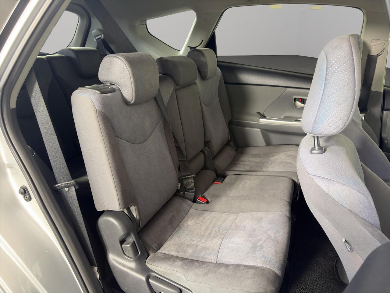 2012 Toyota Prius Alpha G 7 Seaters People Mover 7 SEATERS + REVERSING CAMERA + CRUISE CONTROL