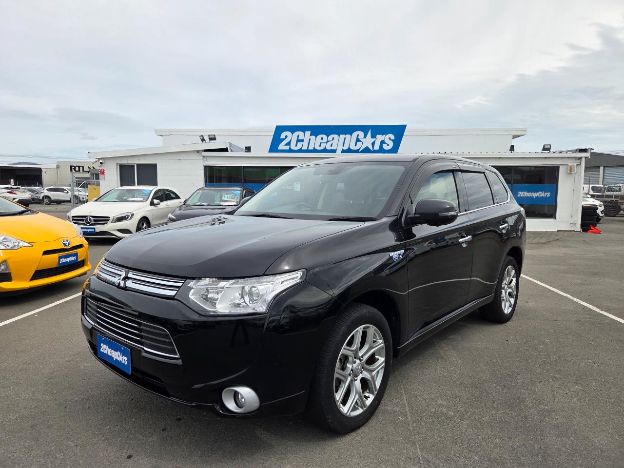 2014 Mitsubishi Outlander PHEV RV/SUV