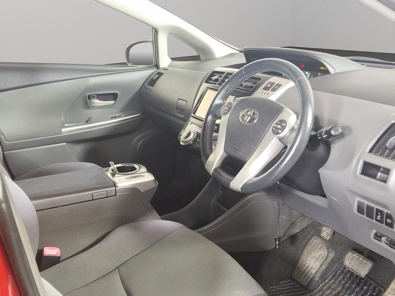 2013 Toyota Prius Alpha Hybrid Station Wagon REVERSING CAMERA + PUSH BUTTON START + AUTO LIGHTS