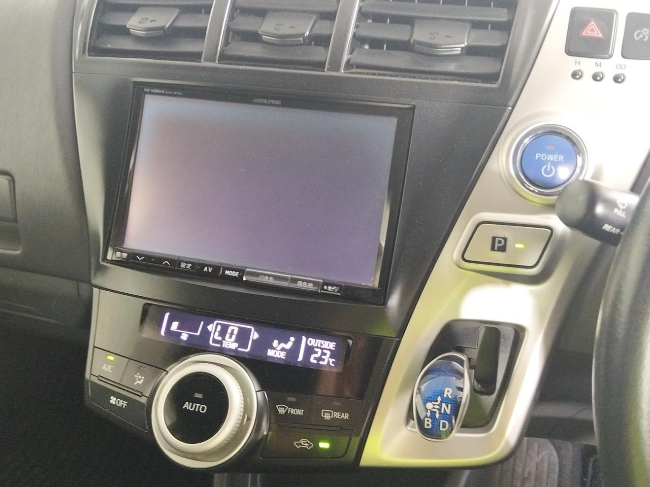2013 Toyota Prius Alpha Hybrid Station Wagon REVERSING CAMERA + PUSH BUTTON START + AUTO LIGHTS
