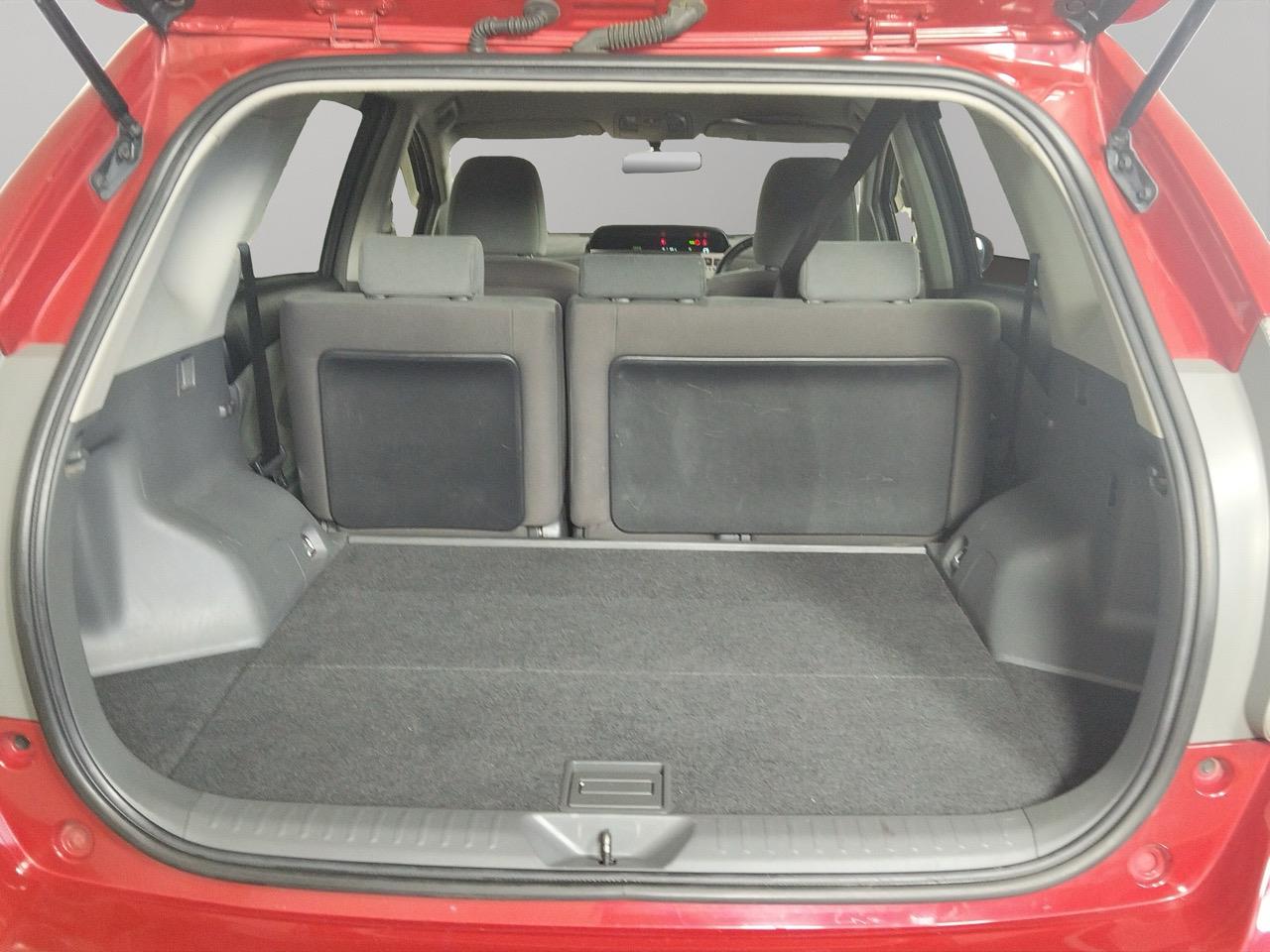 2013 Toyota Prius Alpha Hybrid Station Wagon REVERSING CAMERA + PUSH BUTTON START + AUTO LIGHTS