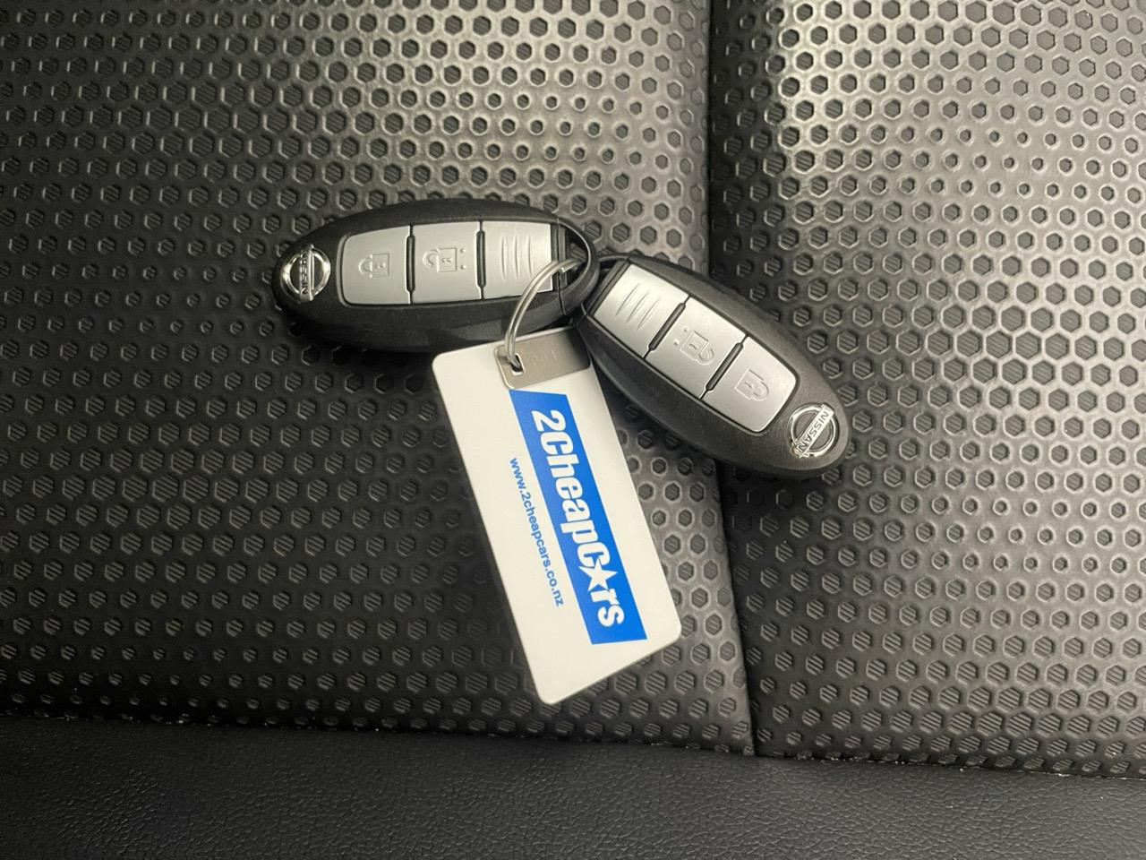 2015 Nissan X-TRAIL 20X EMERGENCY BRAKEPKG RV/SUV REVERSING CAMERA + AUTO LIGHTS + HEATED SEAT