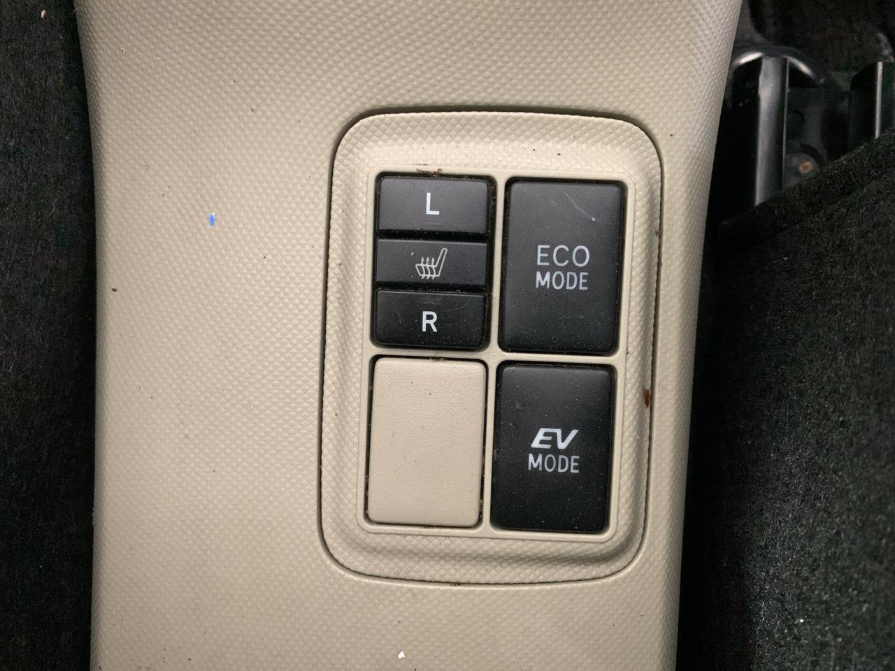 2012 Toyota Aqua S Hatchback HEATED SEATS + PUSH BUTTON START + AUTO LIGHTS