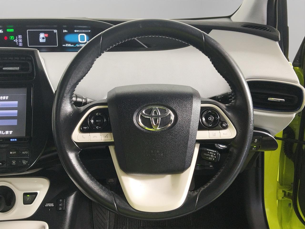 2016 Toyota Prius New Shape S Hatchback CRUISE CONTROL + HEATED SEATS