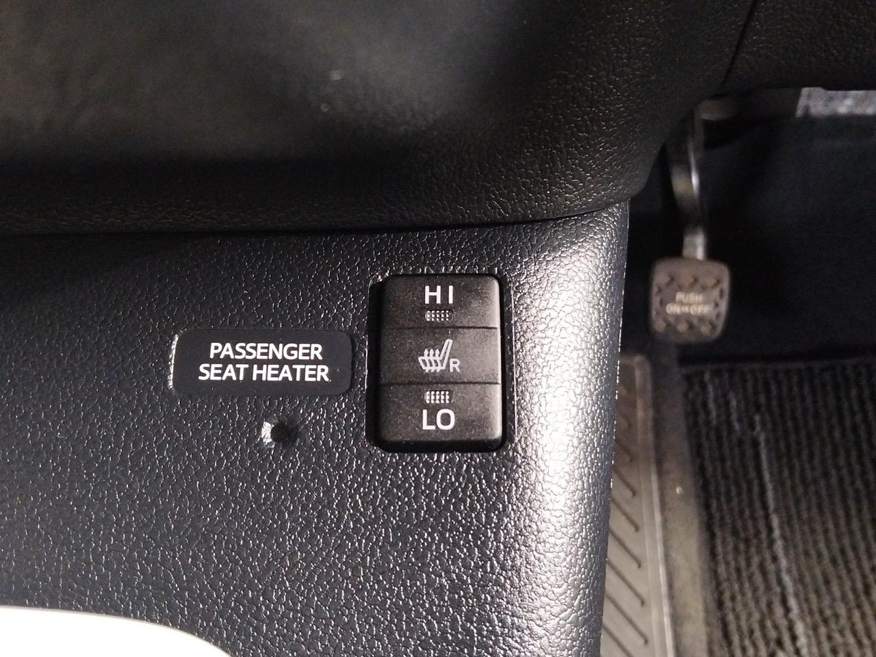 2016 Toyota Prius New Shape S Hatchback CRUISE CONTROL + HEATED SEATS