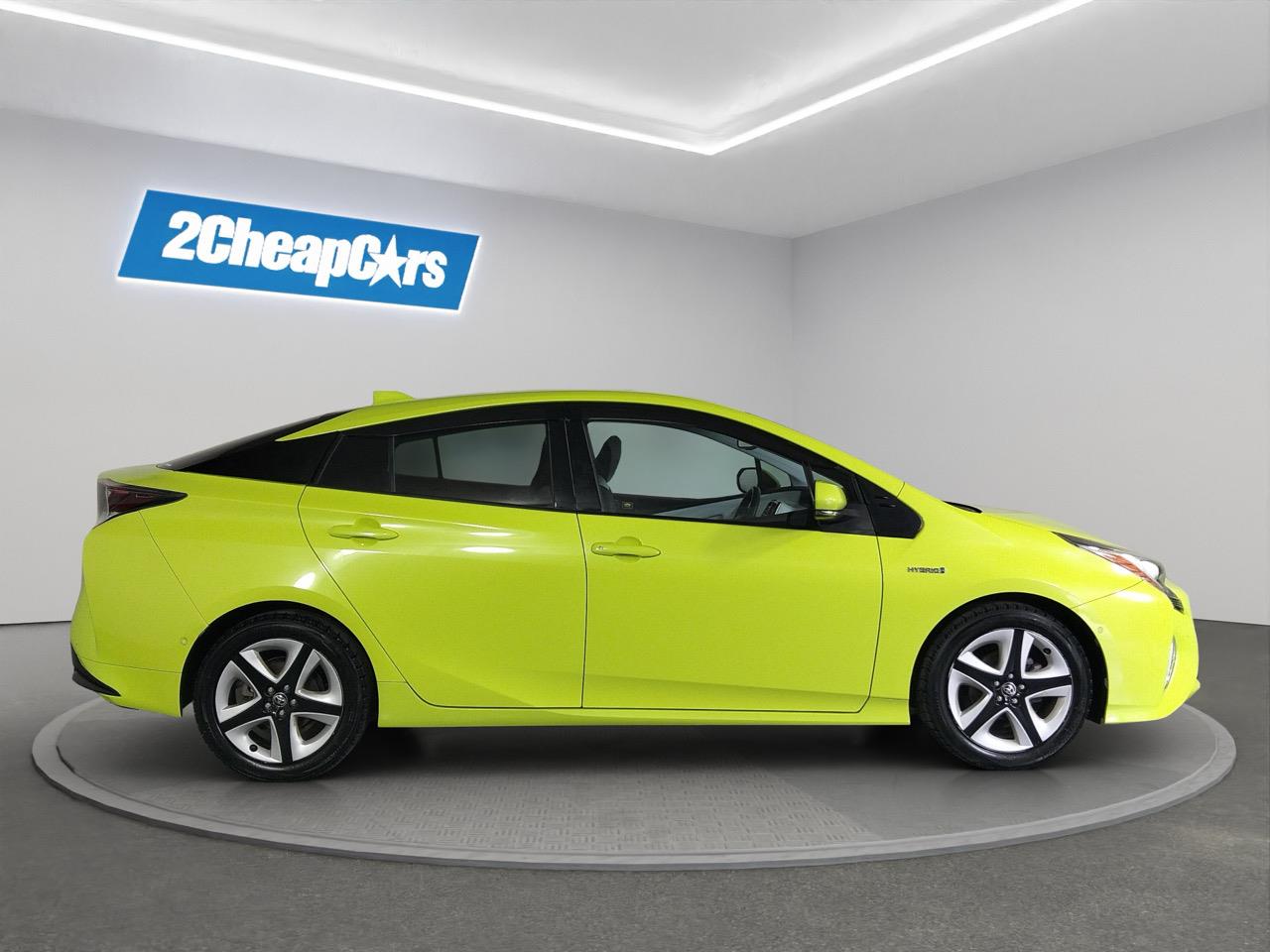 2016 Toyota Prius New Shape S Hatchback CRUISE CONTROL + HEATED SEATS