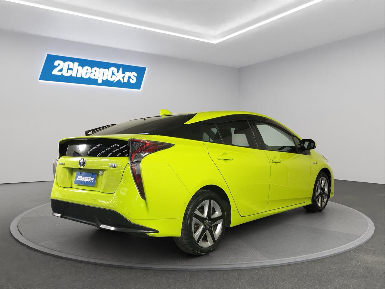 2016 Toyota Prius New Shape S Hatchback CRUISE CONTROL + HEATED SEATS