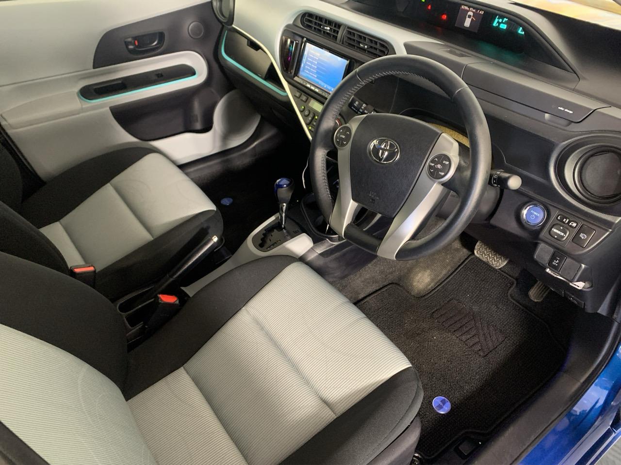 2013 Toyota Aqua S AERO Hatchback PUSH BUTTON START + AUTO LIGHTS + REVERSING CAMERA