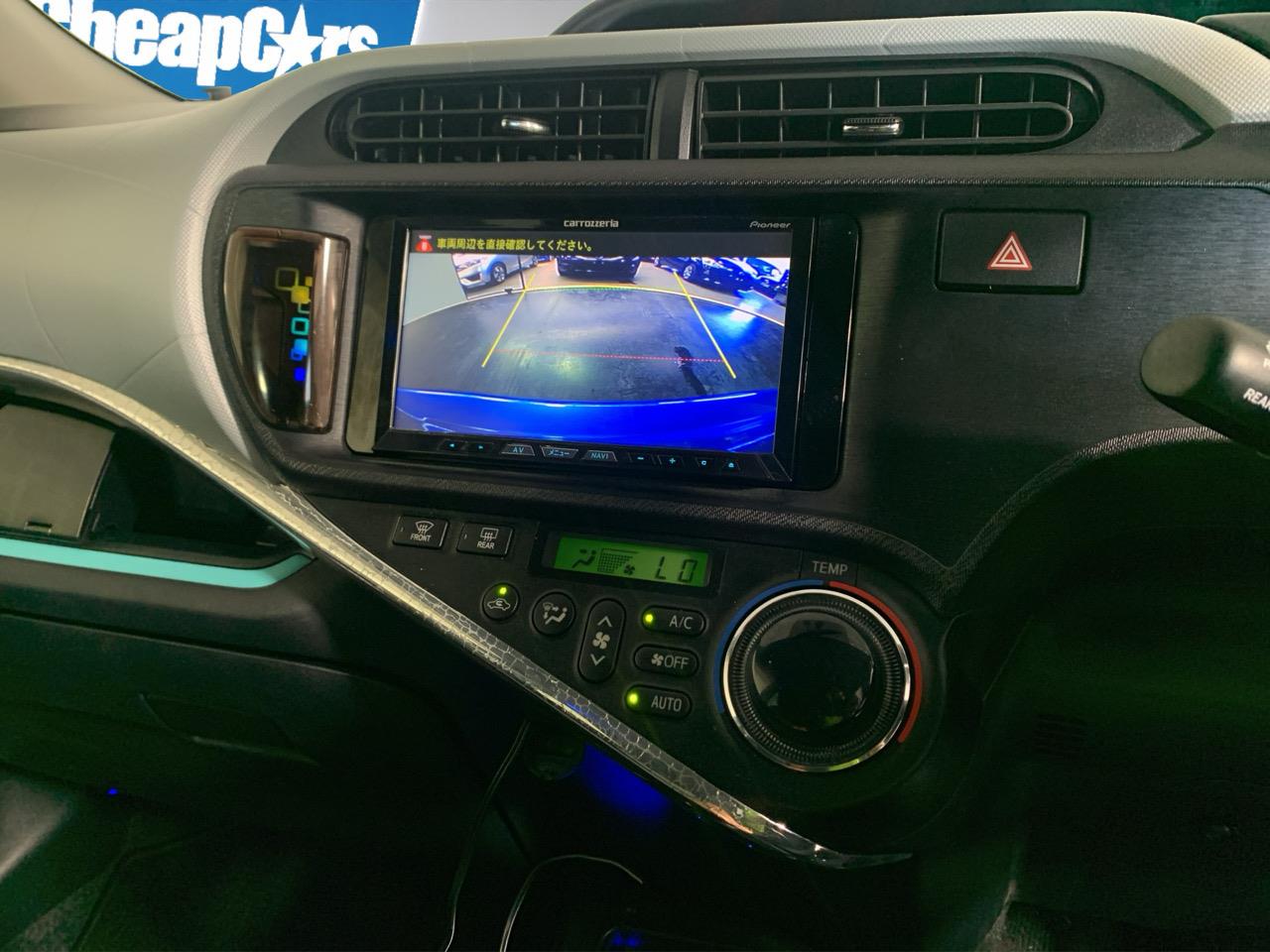 2013 Toyota Aqua S AERO Hatchback PUSH BUTTON START + AUTO LIGHTS + REVERSING CAMERA