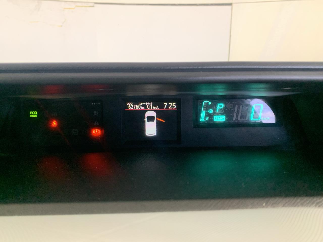 2013 Toyota Aqua S AERO Hatchback PUSH BUTTON START + AUTO LIGHTS + REVERSING CAMERA