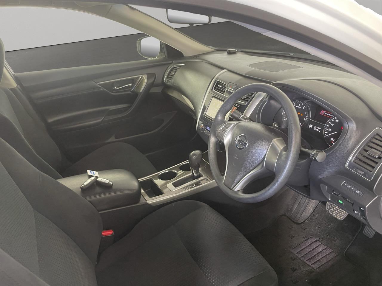 2015 Nissan Teana  Sedan REVERSING CAMERA + AUTO LIGHTS + PUSH START