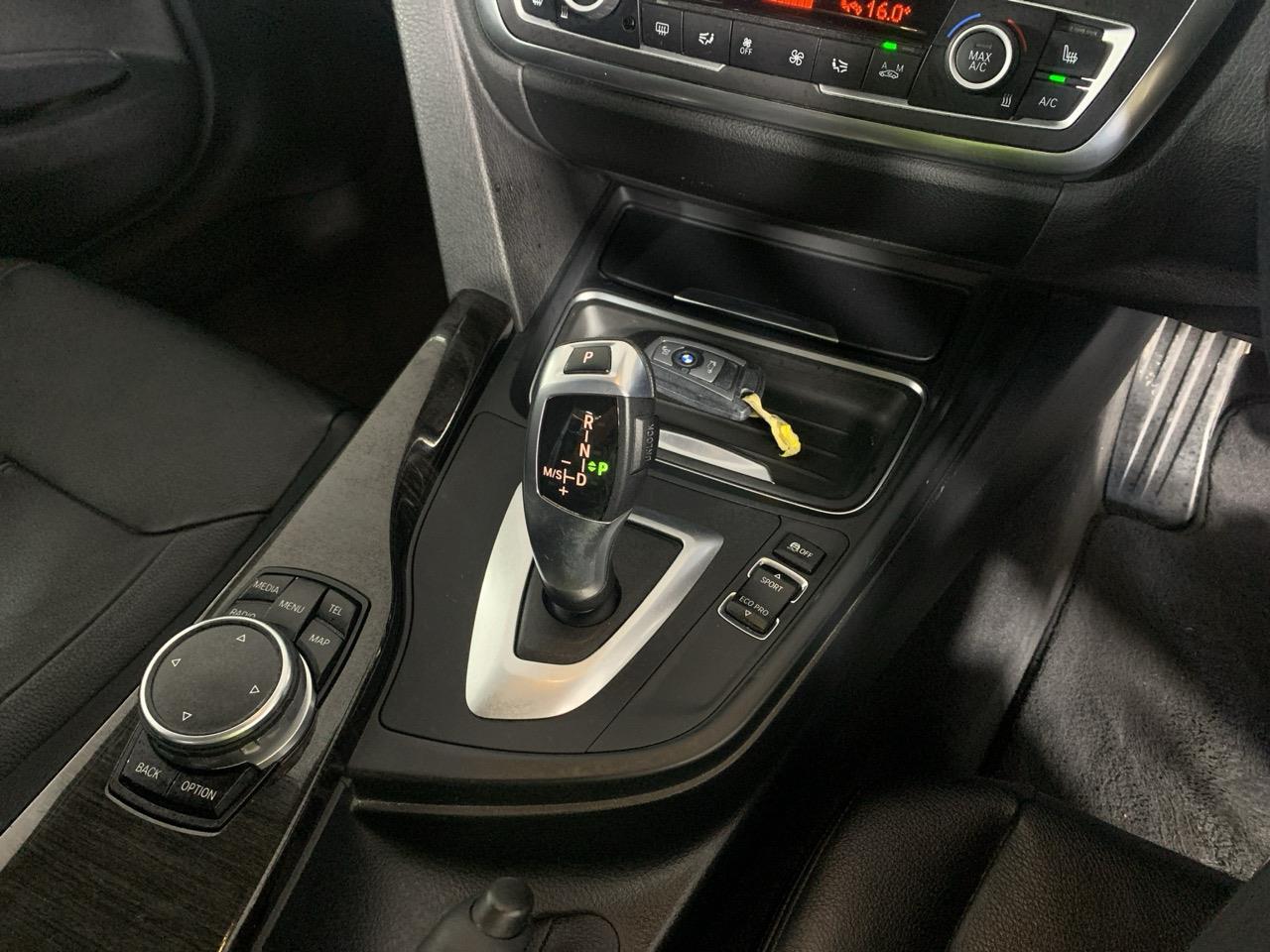 2015 BMW 320D LUXURY Sedan LOW KMS + REVERSING CAMERA + CRUISE CONTROL