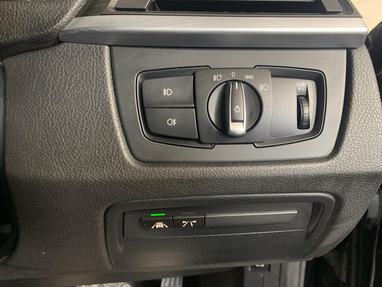 2015 BMW 320D LUXURY Sedan LOW KMS + REVERSING CAMERA + CRUISE CONTROL