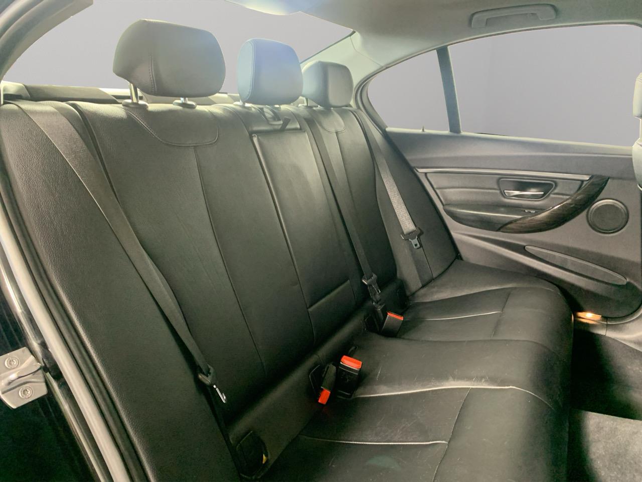 2015 BMW 320D LUXURY Sedan LOW KMS + REVERSING CAMERA + CRUISE CONTROL