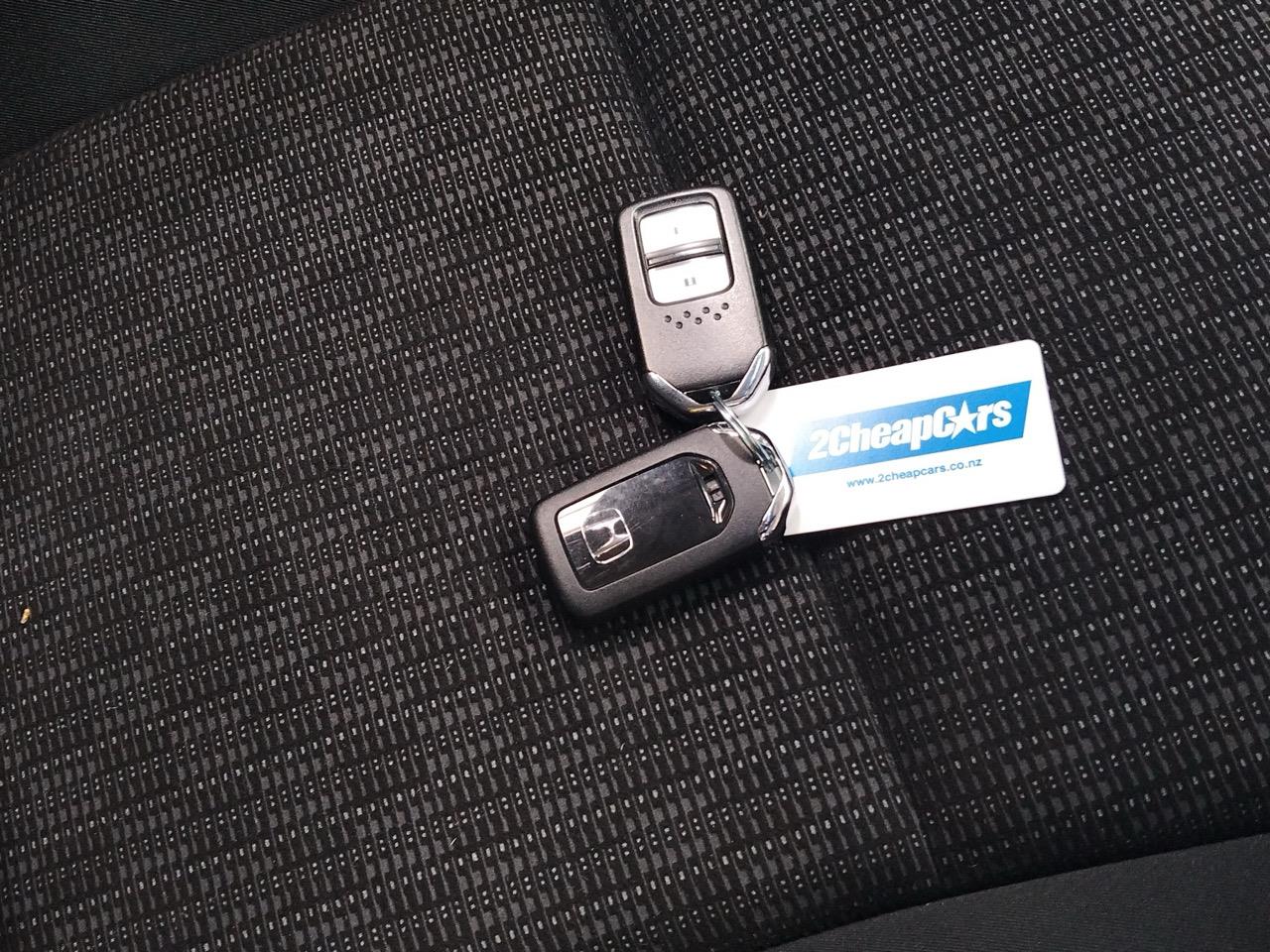 2014 Honda Fit Jazz New Shape Hatchback PUSH BUTTON START + AUTO LIGHTS + REVERSING CAMERA