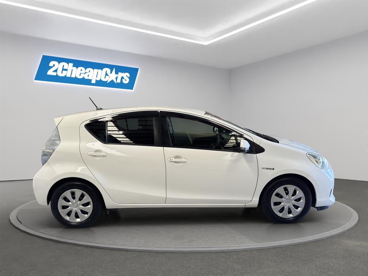 2013 Toyota Aqua S Hatchback PUSH START + GREAT FUEL EFFICIENCY