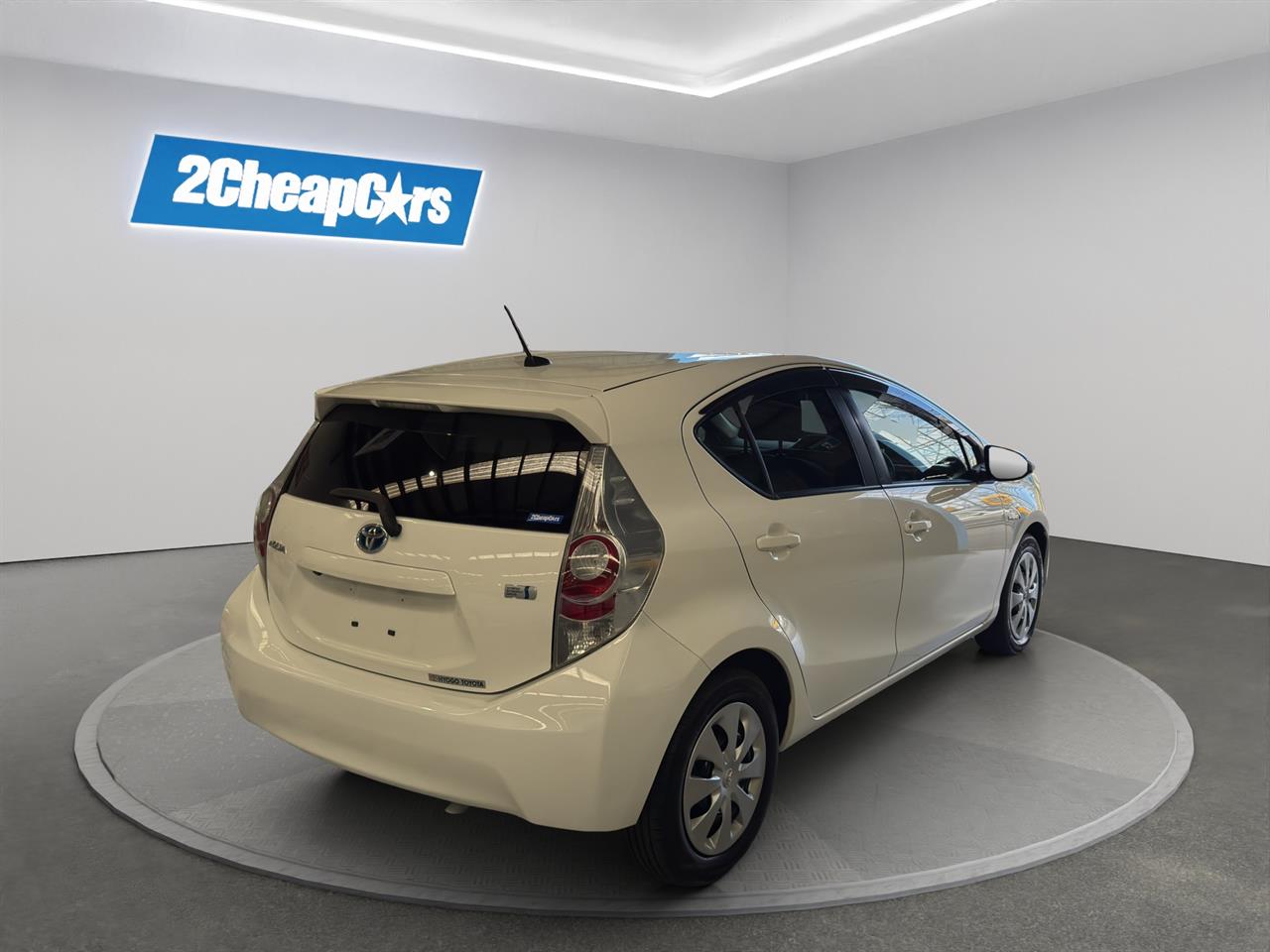 2013 Toyota Aqua S Hatchback PUSH START + GREAT FUEL EFFICIENCY