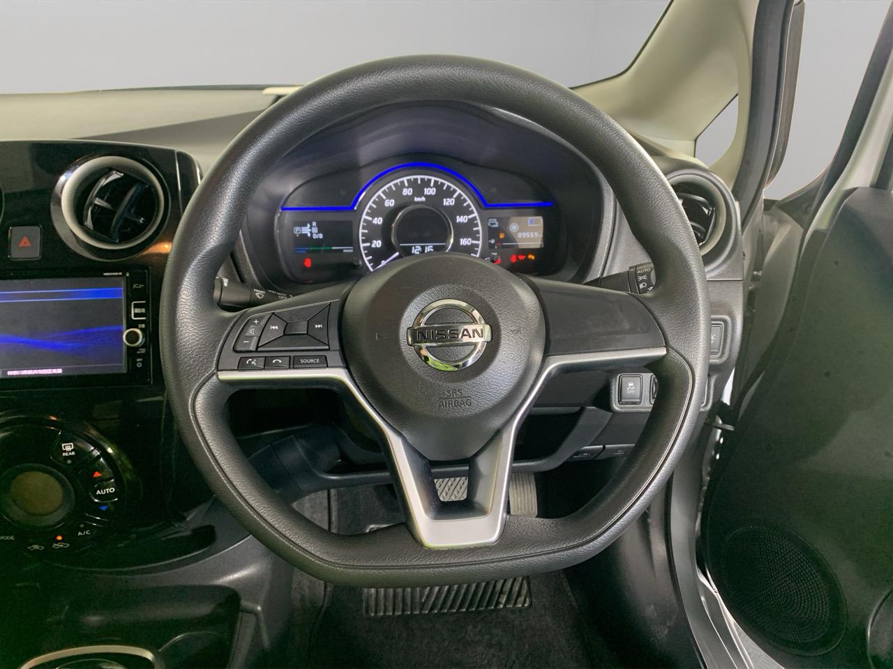 2016 Nissan Note e-power Hatchback PUSH BUTTON START + AUTO LIGHTS + SAFETY FEATURES