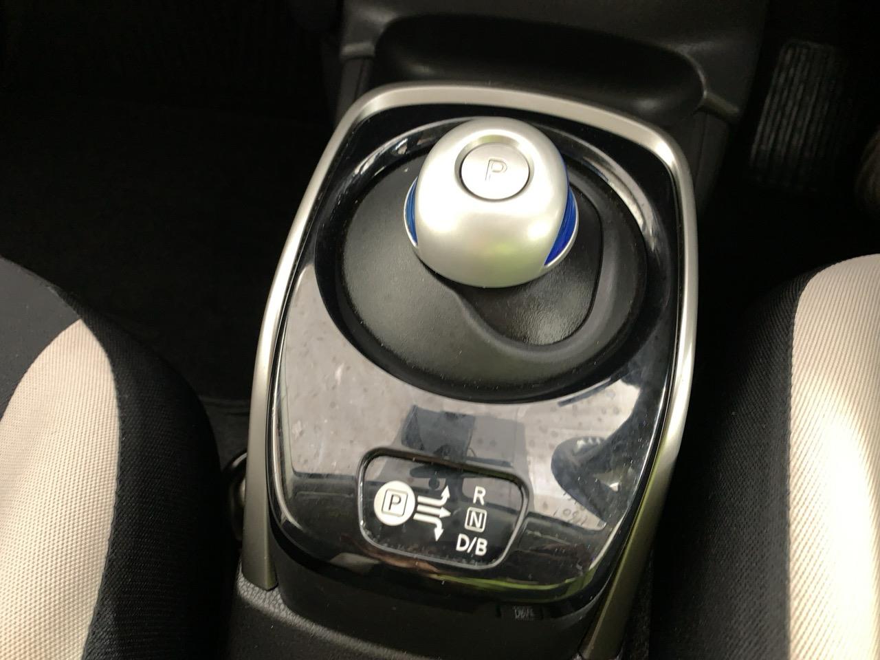 2016 Nissan Note e-power Hatchback PUSH BUTTON START + AUTO LIGHTS + SAFETY FEATURES