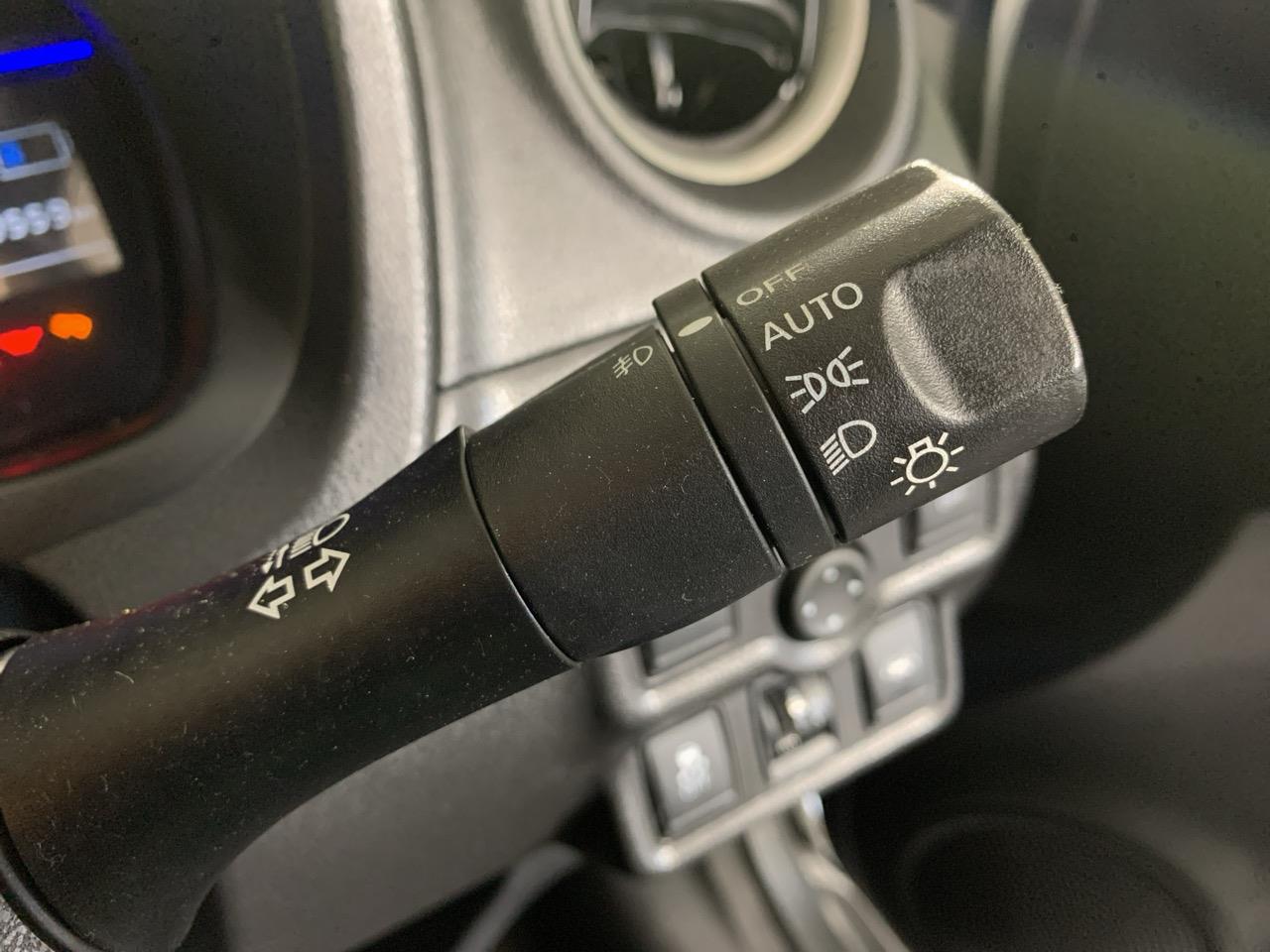 2016 Nissan Note e-power Hatchback PUSH BUTTON START + AUTO LIGHTS + SAFETY FEATURES