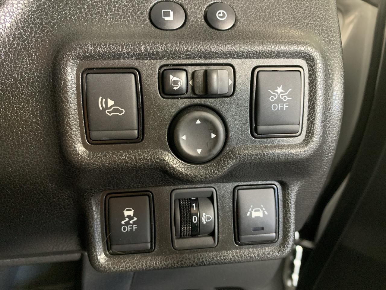 2016 Nissan Note e-power Hatchback PUSH BUTTON START + AUTO LIGHTS + SAFETY FEATURES