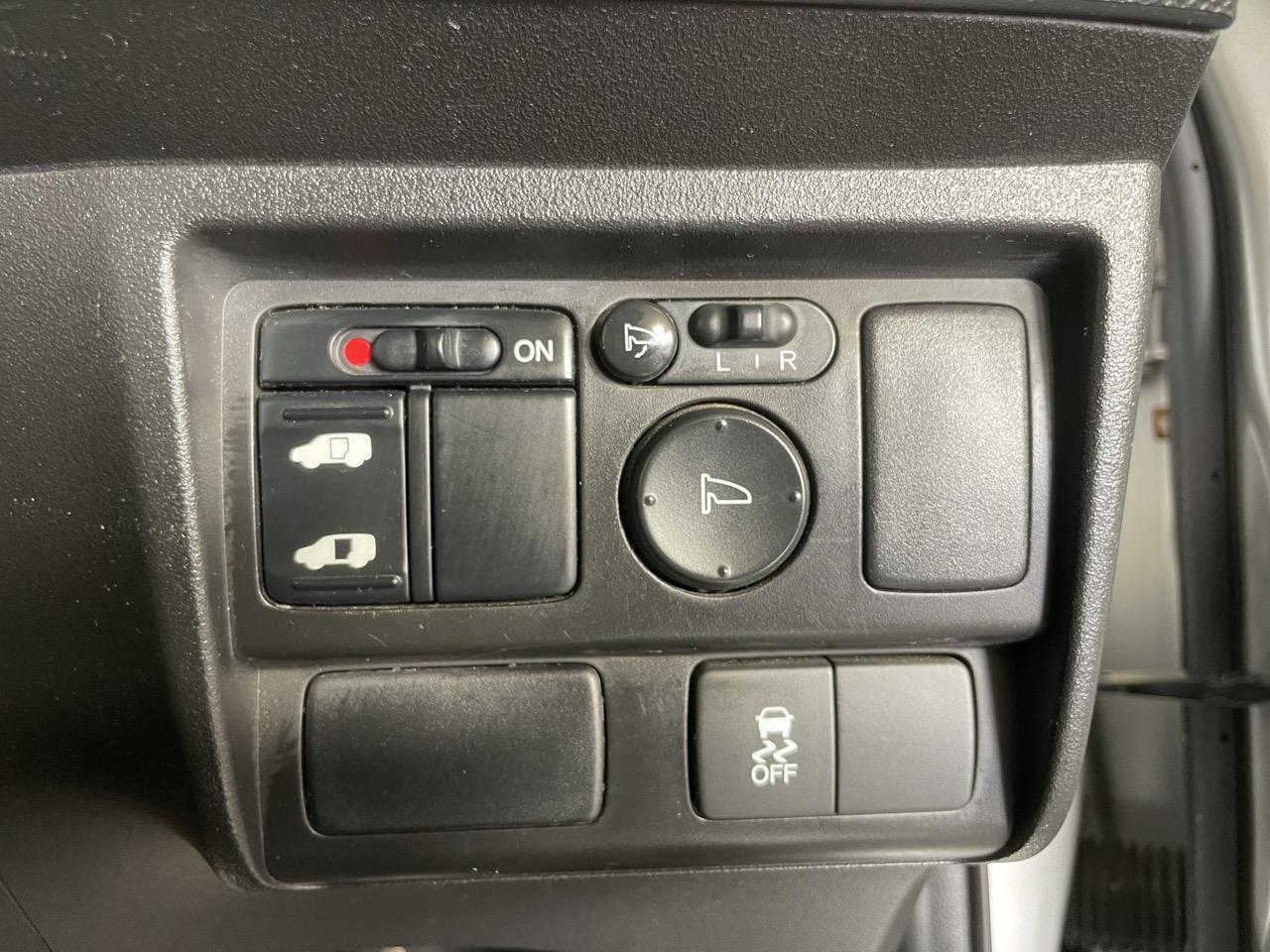 2012 Honda Freed SPIKE Hybrid Just Selection Hatchback CRUISE CONTROL + ELECTRIC SLIDING DOOR