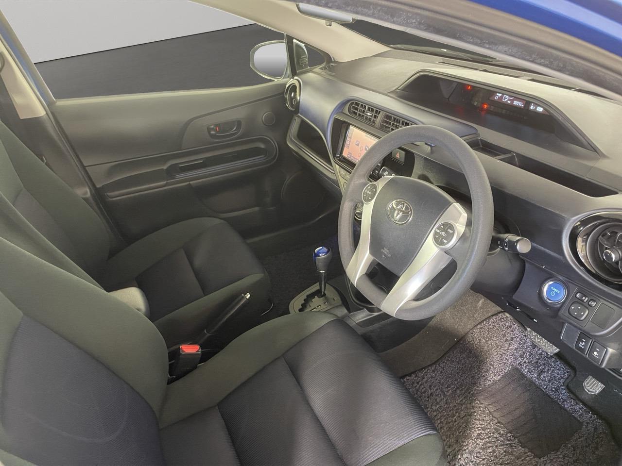 2015 Toyota Aqua Facelift Model S Hatchback HEATED SEATS + REVERSING CAMERA + PUSH START