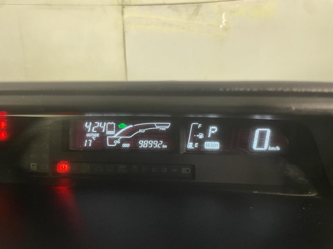 2015 Toyota Aqua Facelift Model S Hatchback HEATED SEATS + REVERSING CAMERA + PUSH START