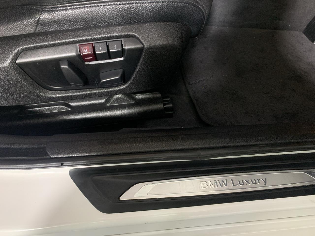 2013 BMW 320i Gran Turismo Luxuary RV/SUV CRUISE CONTROL + POWER ADJUSTMENT SEATS