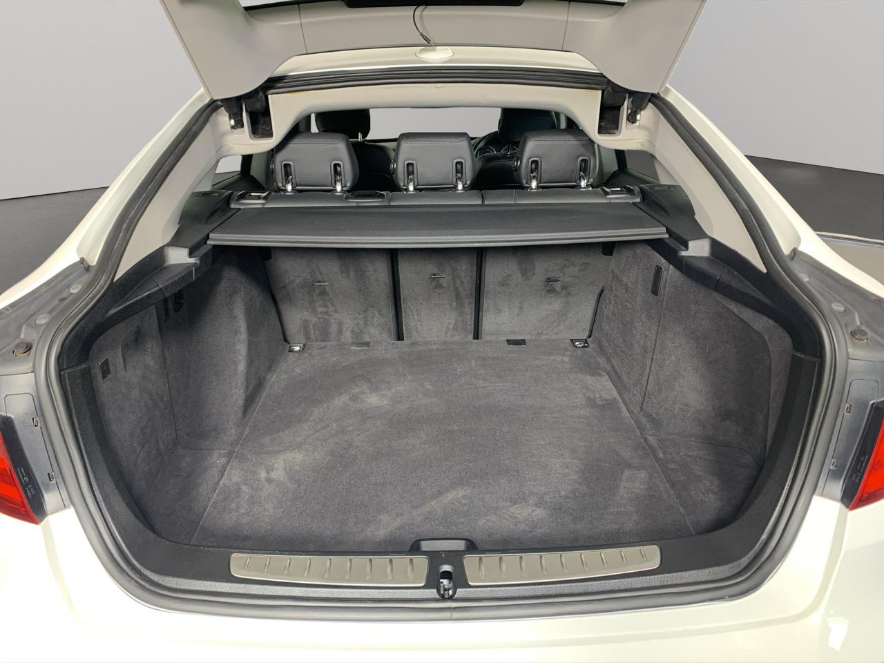 2013 BMW 320i Gran Turismo Luxuary RV/SUV CRUISE CONTROL + POWER ADJUSTMENT SEATS