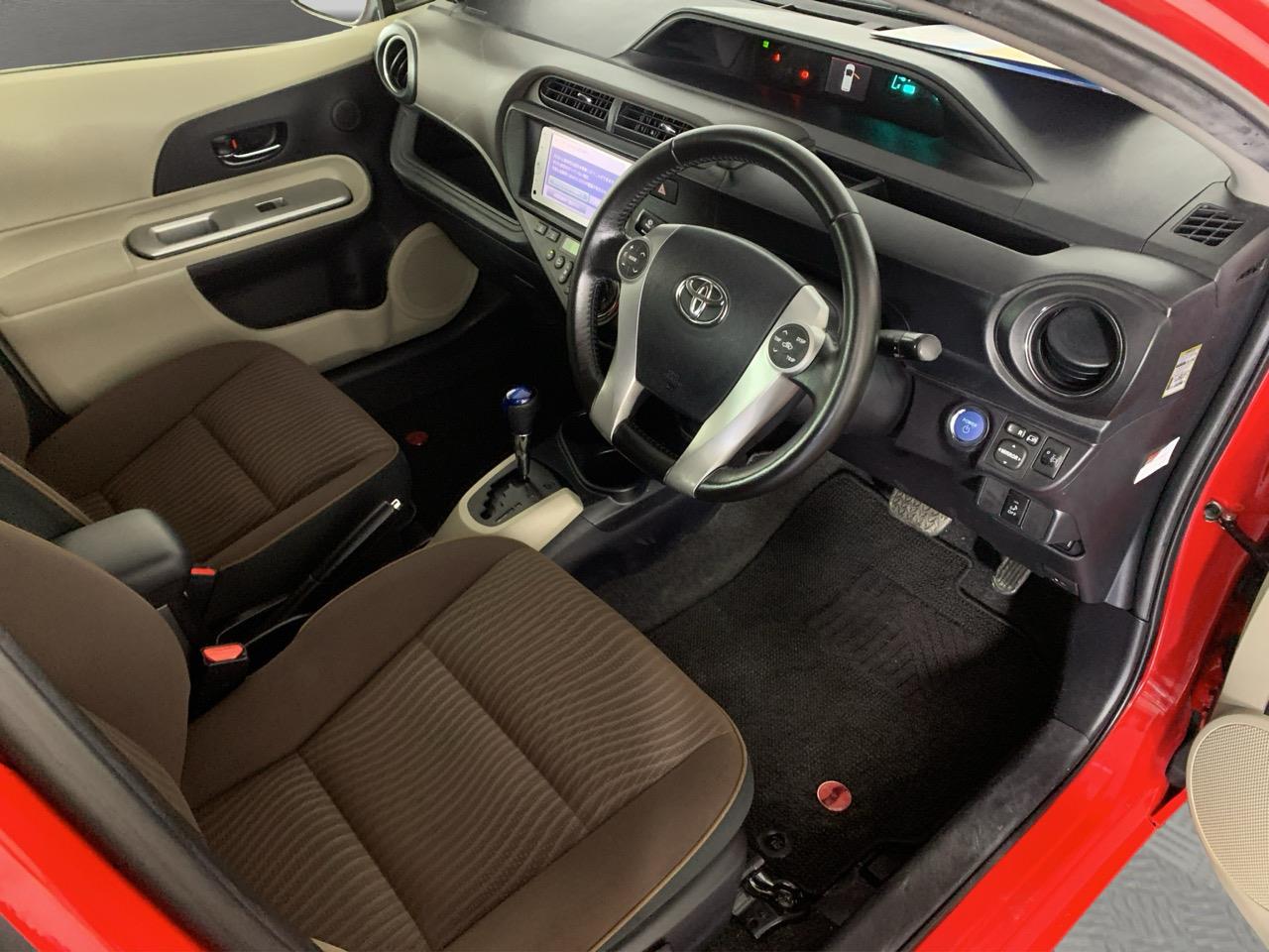 2013 Toyota Aqua G Hatchback PUSH BUTTON START + AUTO LIGHTS + REVERSING CAMERA