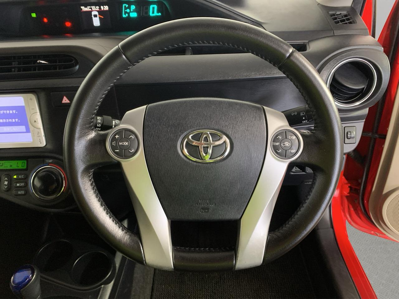 2013 Toyota Aqua G Hatchback PUSH BUTTON START + AUTO LIGHTS + REVERSING CAMERA