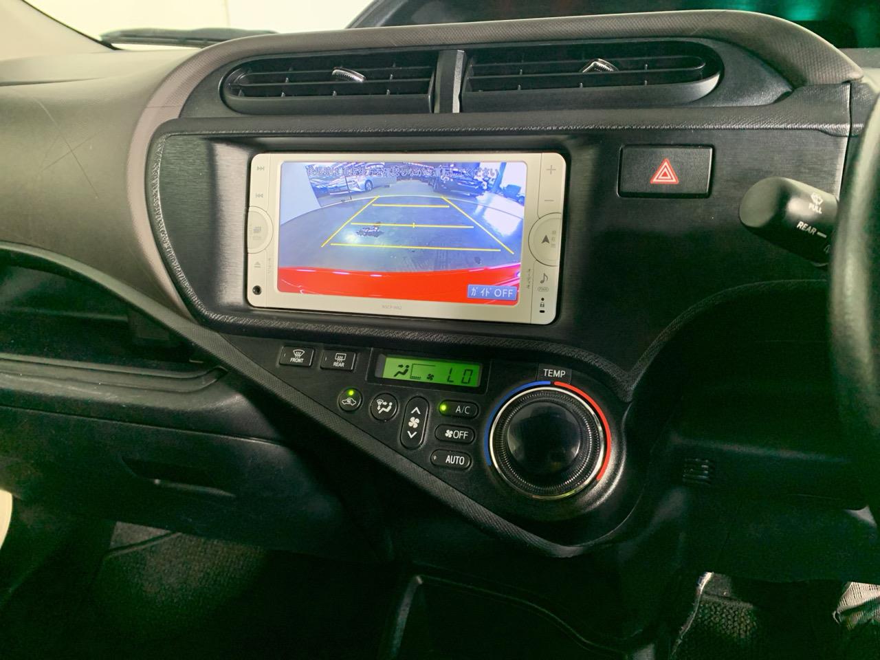 2013 Toyota Aqua G Hatchback PUSH BUTTON START + AUTO LIGHTS + REVERSING CAMERA