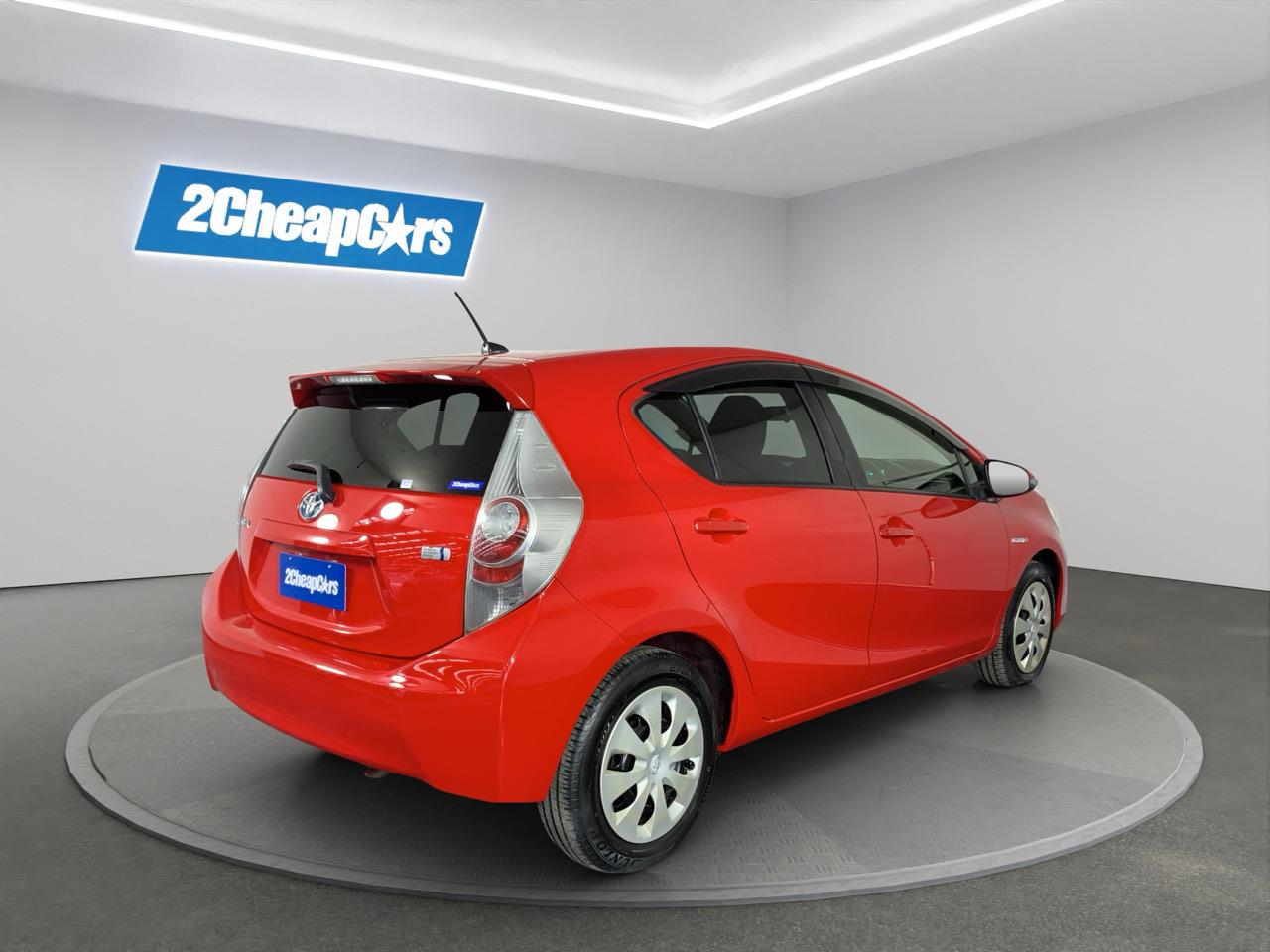 2013 Toyota Aqua G Hatchback PUSH BUTTON START + AUTO LIGHTS + REVERSING CAMERA