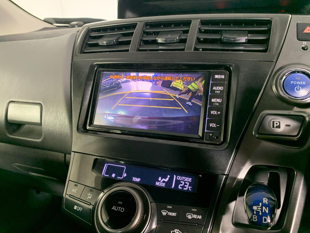 2013 Toyota Prius Alpha S Station Wagon PUSH BUTTON START + AUTO LIGHTS + REVERSING CAMERA