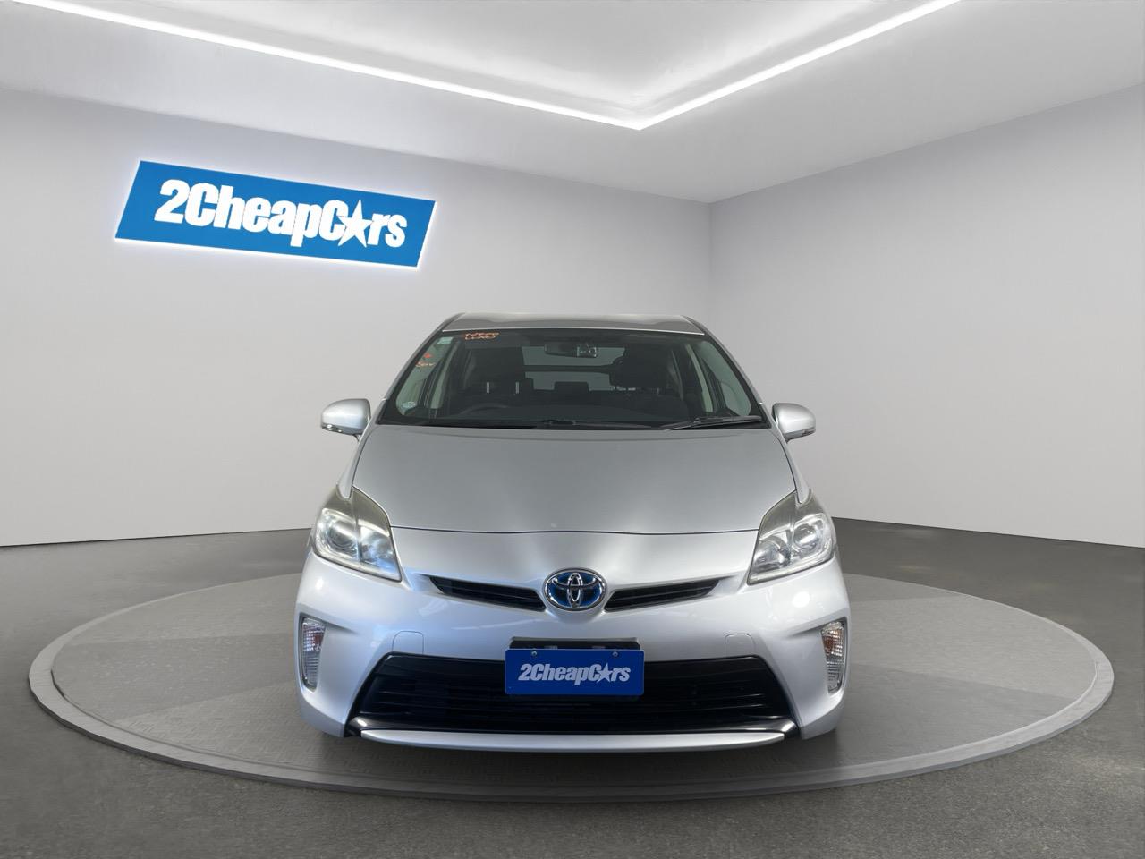 2013 Toyota Prius S Hatchback REVERSING CAMERA + AUTO LIGHTS + PUSH BUTTON START